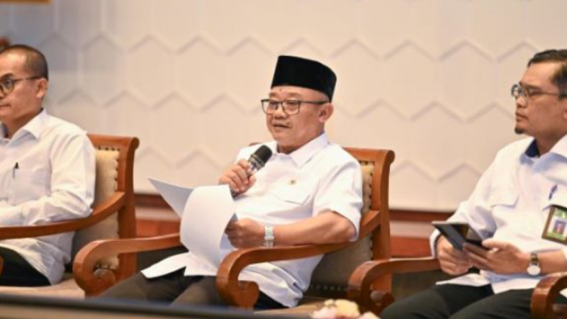 Jual Beli Bangku SPMB 2025:  Mendikbudristek Beri Peringatan Keras