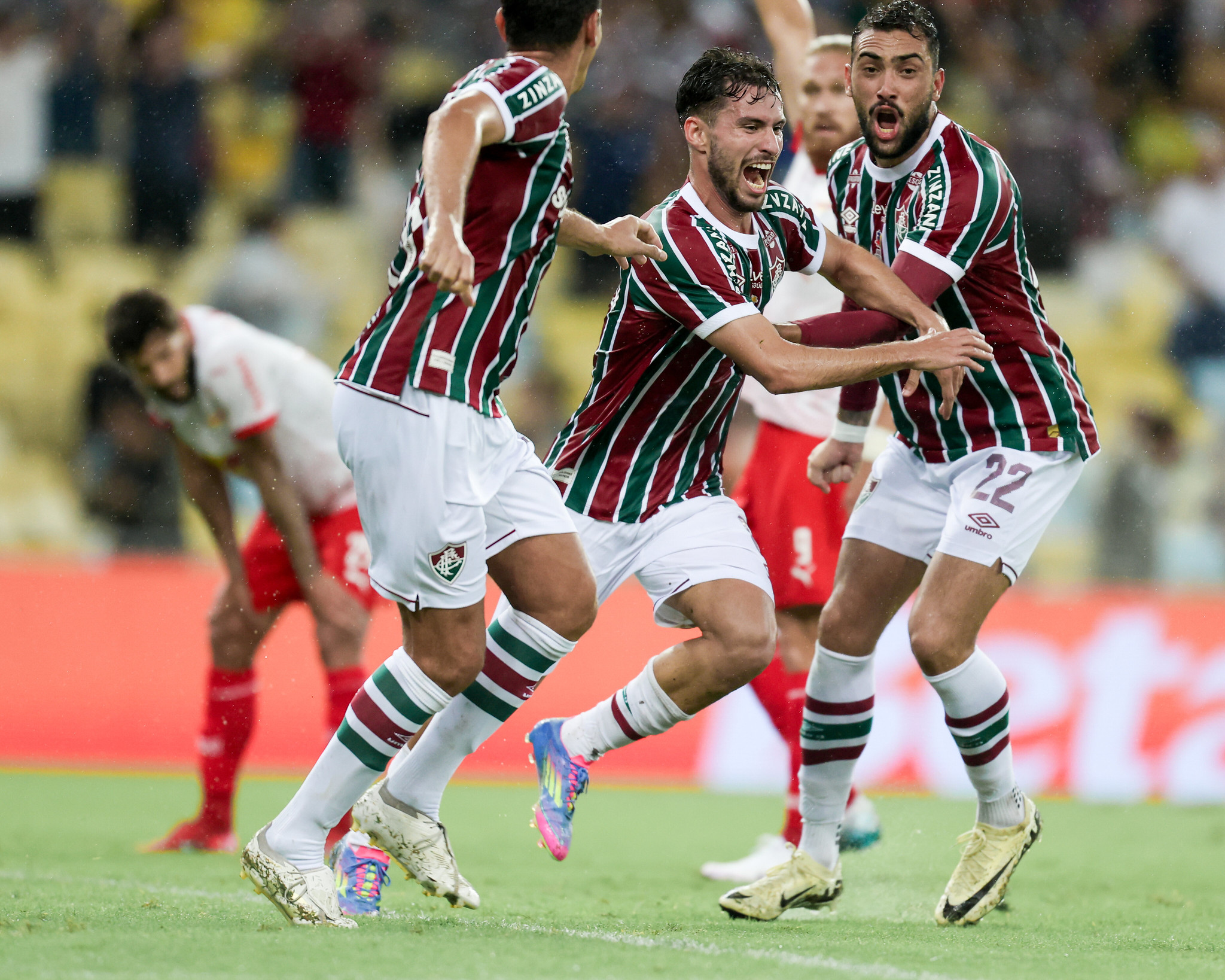 Entrevista Exclusiva: Volante Comenta 250 Jogos Pelo Tricolor Entrevista Exclusiva: Volante Comenta 250 Jogos Pelo Tricolor