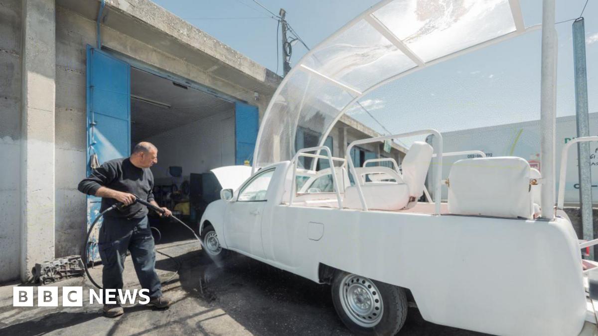 Gaza Healthcare Initiative: Popemobile Reimagined As Mobile Medical Unit Gaza Healthcare Initiative: Popemobile Reimagined As Mobile Medical Unit