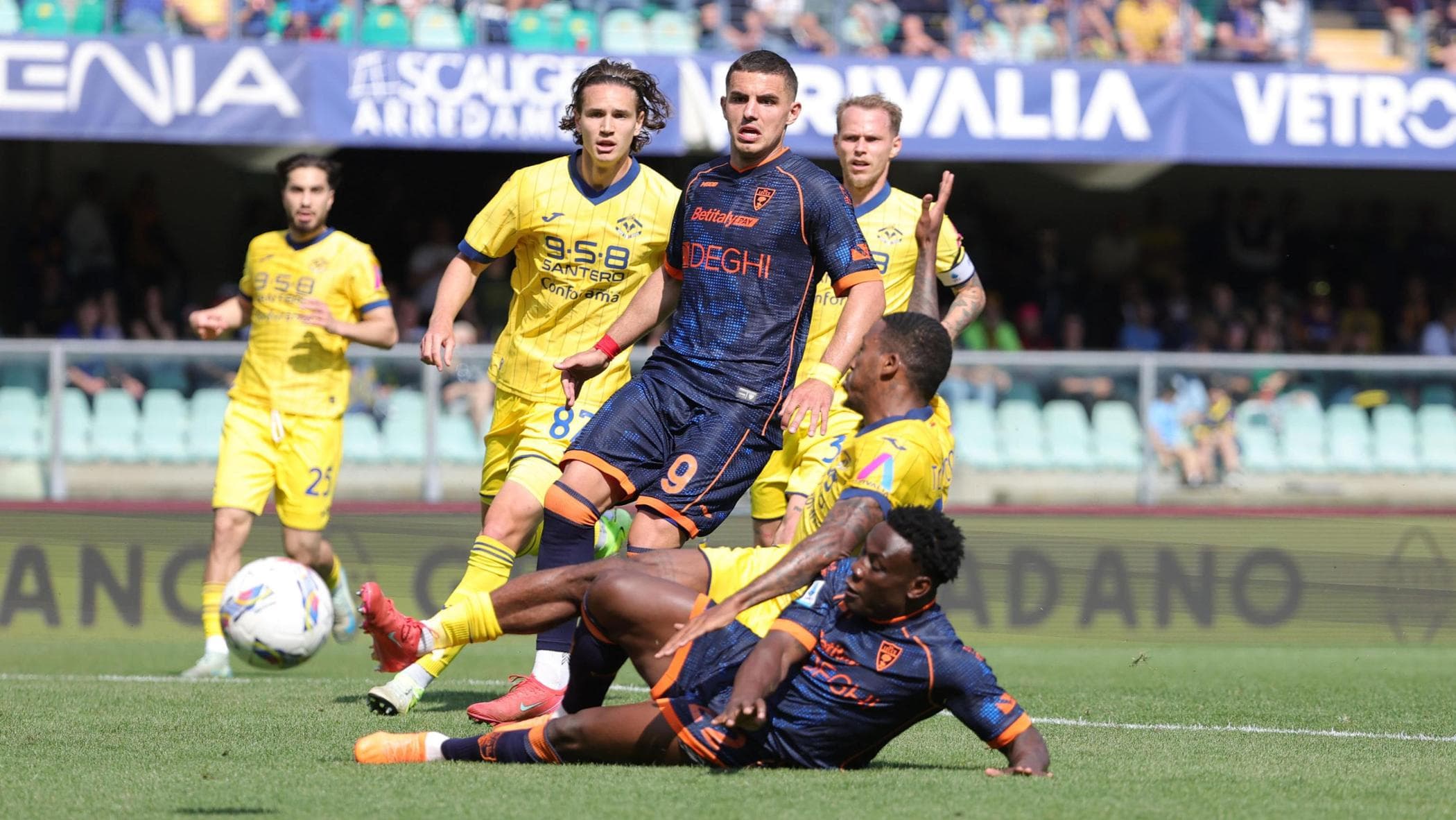 Hellas Verona's Draw Against Lecce: Coppola's Reply To Krstovic Keeps Survival Hopes Alive Hellas Verona's Draw Against Lecce: Coppola's Reply To Krstovic Keeps Survival Hopes Alive