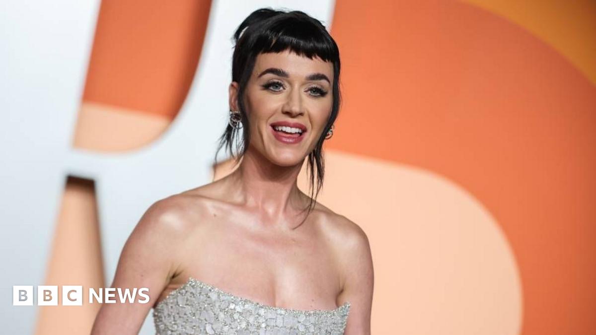 Katy Perry's Recent Performances Spark Negative Online Reaction Katy Perry's Recent Performances Spark Negative Online Reaction