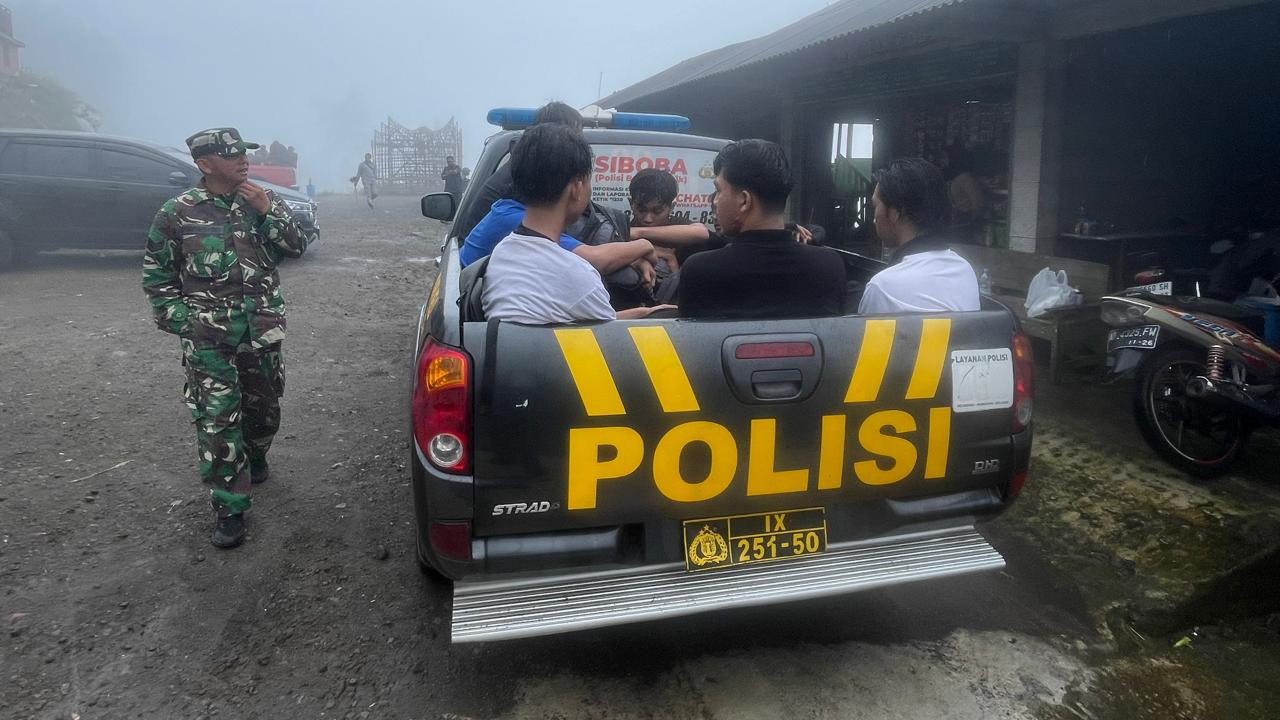 Mahasiswa UIN Surakarta Diduga Terlibat Pendakian Ilegal Gunung Merapi Mahasiswa UIN Surakarta Diduga Terlibat Pendakian Ilegal Gunung Merapi