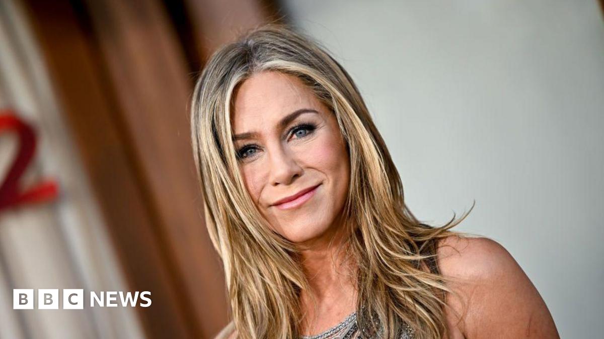 Man Faces Stalking Charges After Reportedly Breaking Into Jennifer Aniston's Residence Man Faces Stalking Charges After Reportedly Breaking Into Jennifer Aniston's Residence