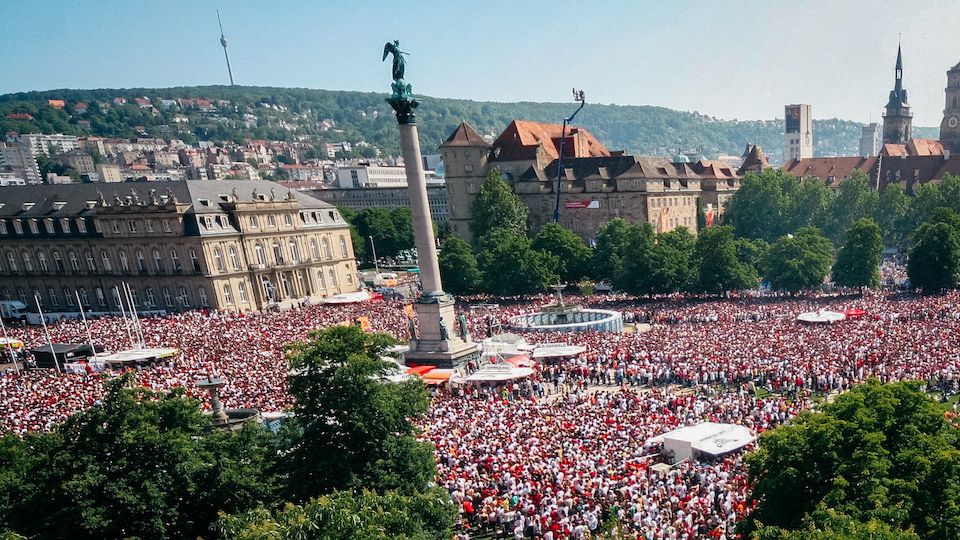 Public Viewing Schlossplatz: Alle Wichtigen Informationen Zum Event Public Viewing Schlossplatz: Alle Wichtigen Informationen Zum Event