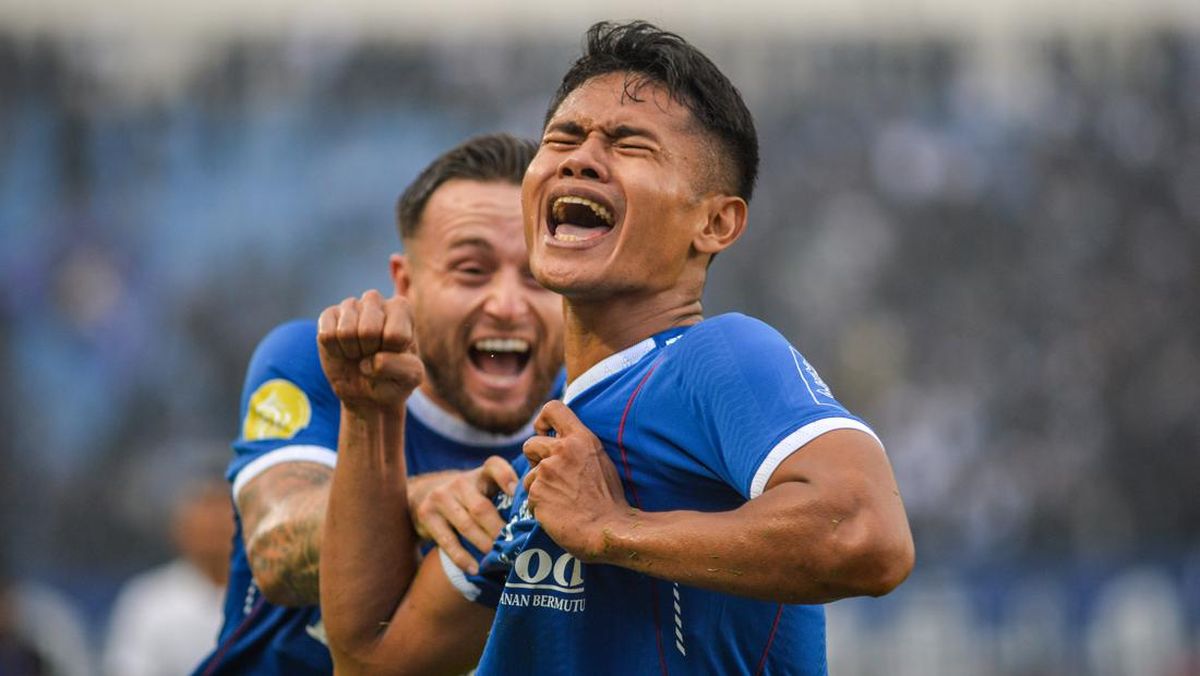 Reaksi Persib Usai Raih Gelar Juara Liga 1: Penambahan Empat Bintang Reaksi Persib Usai Raih Gelar Juara Liga 1: Penambahan Empat Bintang