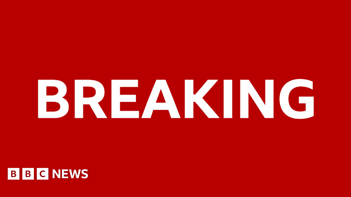 Terrorism Arrests: Five Men Detained By London's Met Police Terrorism Arrests: Five Men Detained By London's Met Police