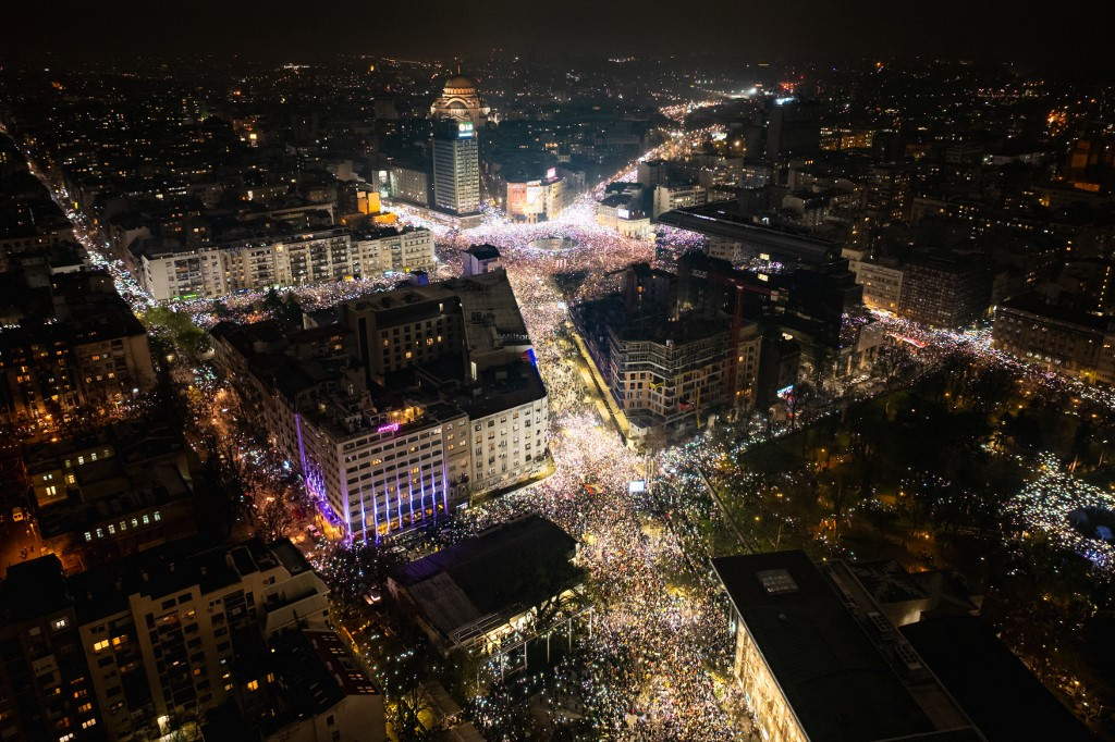 Thousands Protest Corruption In Belgrade: Serbia's Anti-Graft Rally