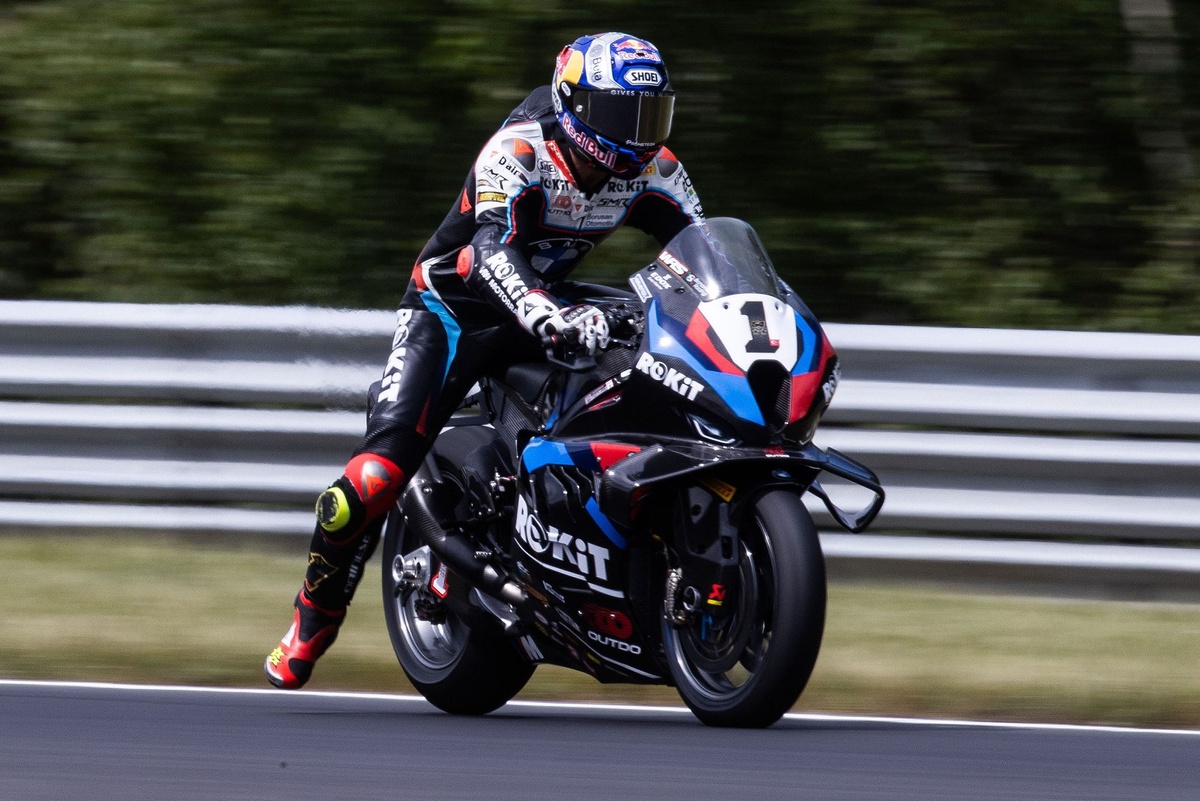 WSBK Republik Ceko: Razgatlioglu Dominasi Race 1 WSBK Republik Ceko: Razgatlioglu Dominasi Race 1